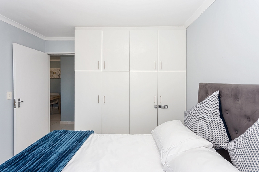 2 Bedroom Property for Sale in Bloubergstrand Western Cape